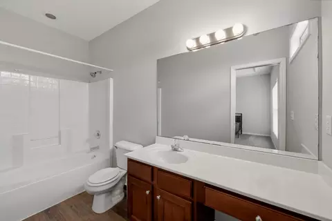 Bath - 114 Turtle Point Dr, Georgetown, KY 40324 photo 1 of 2