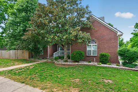 3981 Westbrook Dr, Lexington, KY 40514