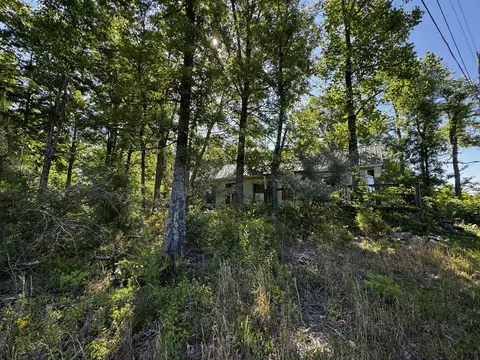 72 Dixie Tower Dr, Burnside, KY 42519