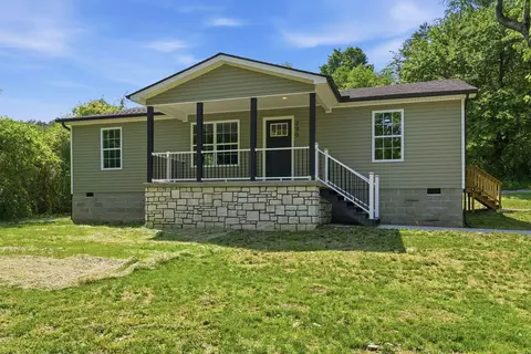 290 Walton Rd, Irvine, KY 40336