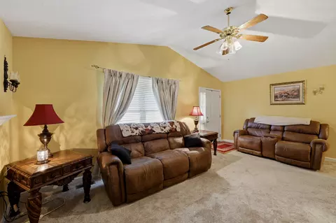 104 Bay Hill Dr, Winchester, KY 40391