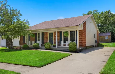 3465 Colonnade Dr, Lexington, KY 40515
