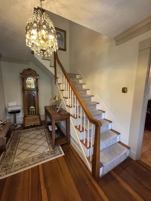 Entry Way - 411 E 2nd St, Perryville, KY 40468 photo 6 of 7