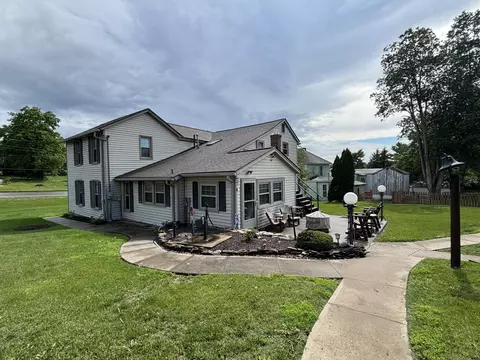 Exterior - 411 E 2nd St, Perryville, KY 40468 photo 12 of 13