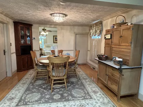 Dining - 411 E 2nd St, Perryville, KY 40468 photo 1 of 1