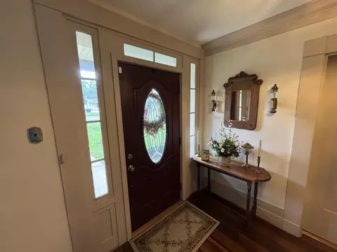 Entry Way - 411 E 2nd St, Perryville, KY 40468 photo 1 of 7