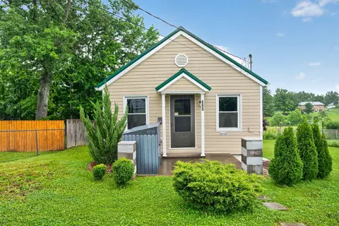 689 Fairview Ct, Harrodsburg, KY 40330