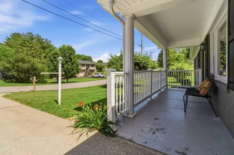 Exterior - 239 Mcfadden Dr, Corbin, KY 40701 photo 8 of 17