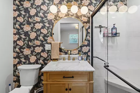 Bath - 239 Mcfadden Dr, Corbin, KY 40701 photo 1 of 3