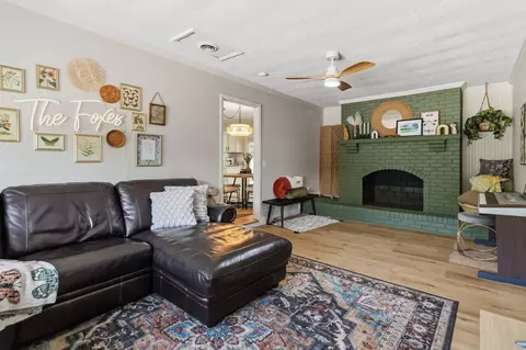 Living - 239 Mcfadden Dr, Corbin, KY 40701 photo 5 of 6