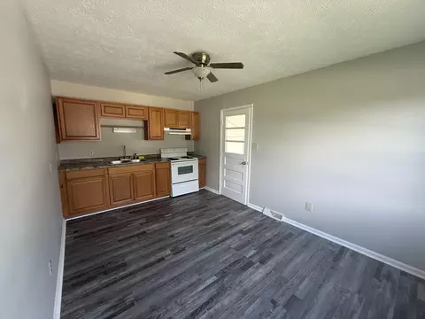 Kitchen - 101 Baldwin St, Berea, KY 40403 photo 1 of 2
