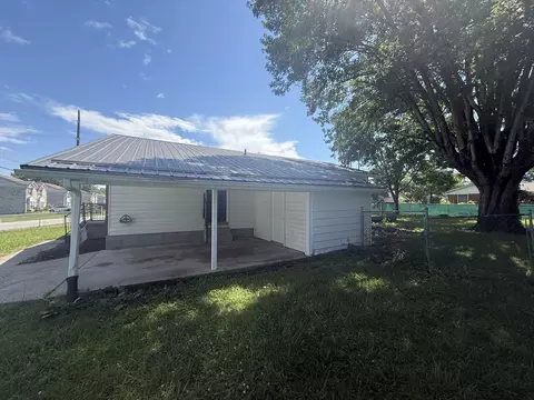 Exterior - 101 Baldwin St, Berea, KY 40403 photo 6 of 7