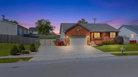 513 Edgewood Dr, Nicholasville, KY 40356