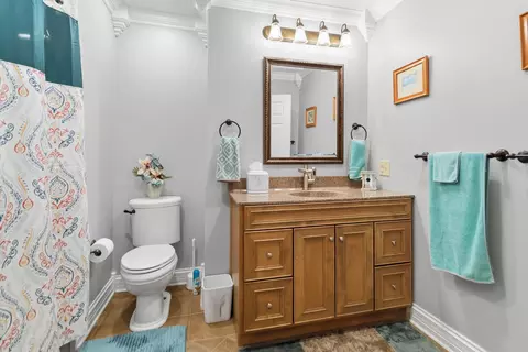 Bath - 342 Silver Eagle Dr, London, KY 40744 photo 5 of 5