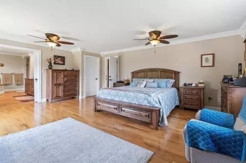 Bedroom - 342 Silver Eagle Dr, London, KY 40744 photo 3 of 10