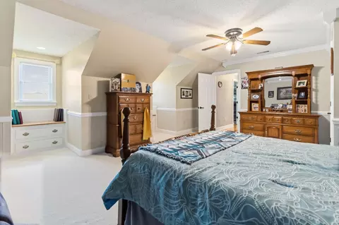 Bedroom - 342 Silver Eagle Dr, London, KY 40744 photo 10 of 10