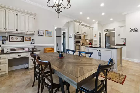 Dining - 342 Silver Eagle Dr, London, KY 40744 photo 2 of 5
