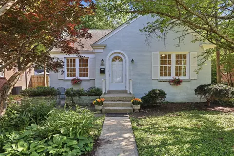 220 Barberry Ln, Lexington, KY 40503