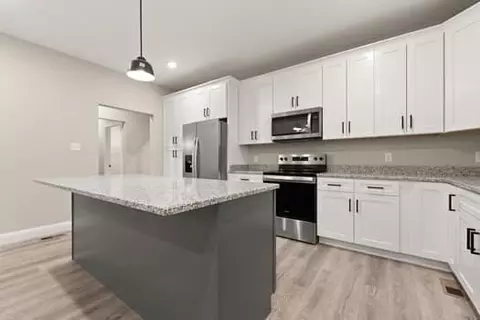 Kitchen - 165 Central Park Ave, Berea, KY 40403 photo 1 of 7