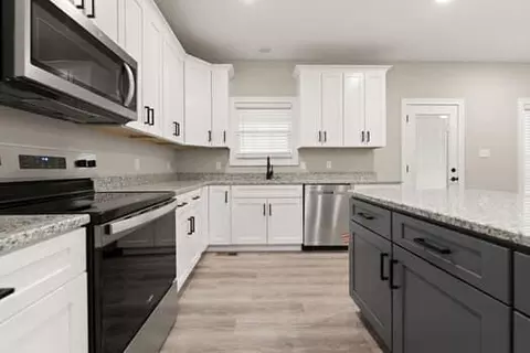 Kitchen - 165 Central Park Ave, Berea, KY 40403 photo 5 of 7