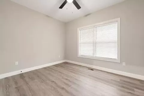Bedroom - 165 Central Park Ave, Berea, KY 40403 photo 1 of 4