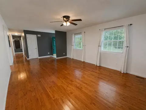 Living - 24 Heritage, Strunk, KY 42649 photo 1 of 2