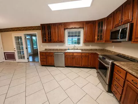 Kitchen - 24 Heritage, Strunk, KY 42649 photo 1 of 1