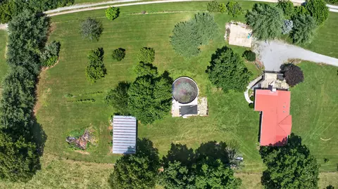 View/Area - 957 Cane Run Rd, Springfield, KY 40069 photo 3 of 7