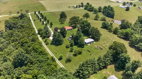 View/Area - 957 Cane Run Rd, Springfield, KY 40069 photo 4 of 7