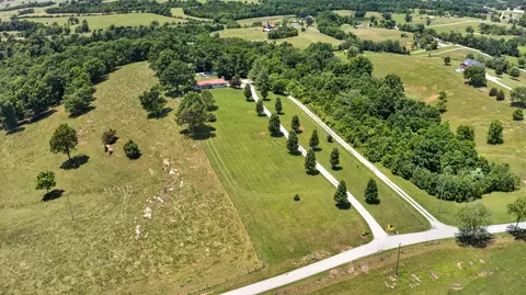 View/Area - 957 Cane Run Rd, Springfield, KY 40069 photo 5 of 7