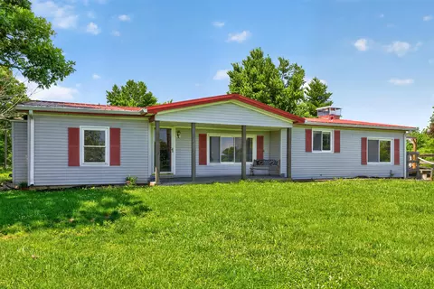 Exterior - 957 Cane Run Rd, Springfield, KY 40069 photo 5 of 10