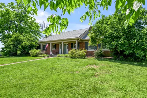 255 Shryocks Ferry Rd, Versailles, KY 40383