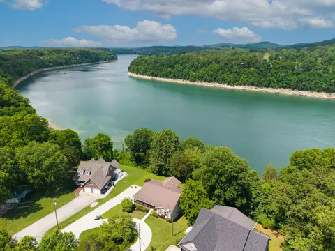 120 Woodson Cv, Bronston, KY 42518