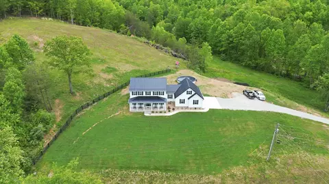 2604 Upper Rader Rd, Manchester, KY 40962