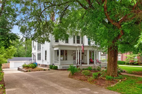 229 W Lexington Ave, Danville, KY 40422