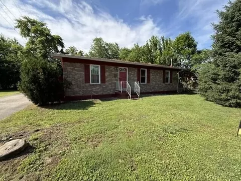 88 Plum St, Stanton, KY 40380