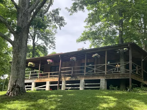 1227 Little Crooked Creek Rd, Lawrenceburg, KY 40342