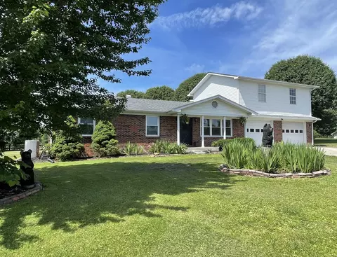 35 Barker Spur Rd, Lily, KY 40740