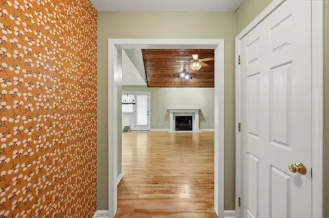 Entry Way - 124 Devin Dr, Georgetown, KY 40324 photo 2 of 2