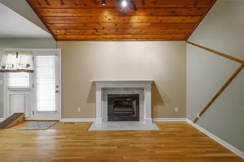 Living - 124 Devin Dr, Georgetown, KY 40324 photo 4 of 8