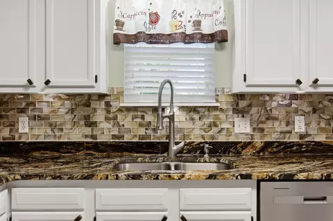Kitchen - 124 Devin Dr, Georgetown, KY 40324 photo 3 of 5