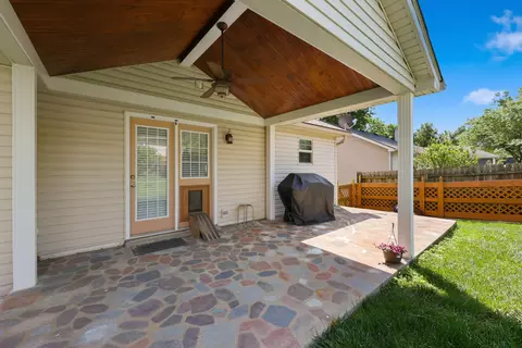 Exterior - 124 Devin Dr, Georgetown, KY 40324 photo 5 of 12