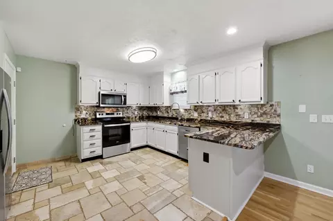 Kitchen - 124 Devin Dr, Georgetown, KY 40324 photo 1 of 5