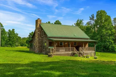 2065 Cobhill Rd, Irvine, KY 40336