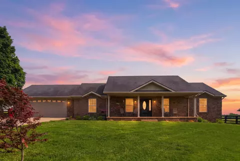 611 Menelaus Rd, Berea, KY 40403