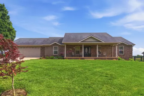 611 Menelaus Rd, Berea, KY 40403