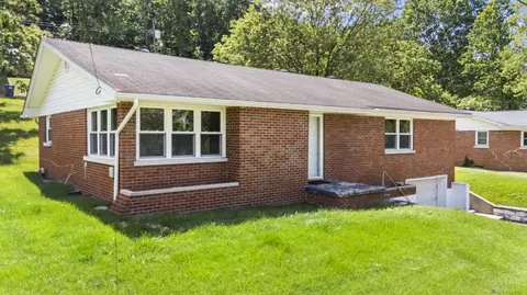 725 W Sun St, Morehead, KY 40351