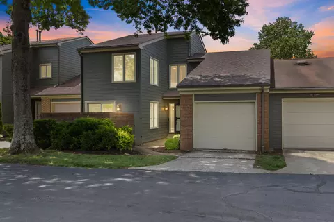 2140 Fort Harrods Dr, Lexington, KY 40513
