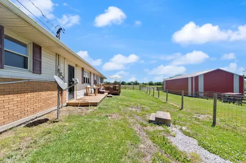 Exterior - 2665 Kentucky 80, Windsor, KY 42565 photo 11 of 12