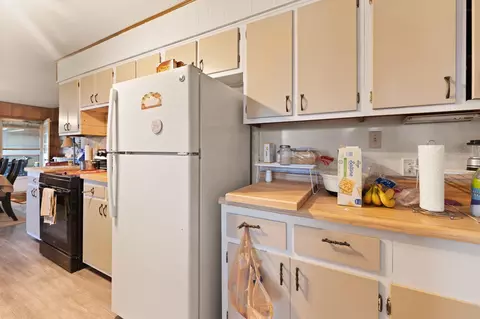 Kitchen - 2665 Kentucky 80, Windsor, KY 42565 photo 6 of 6